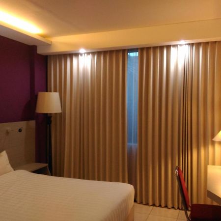 Hotel Kharisma Madiun Exterior photo